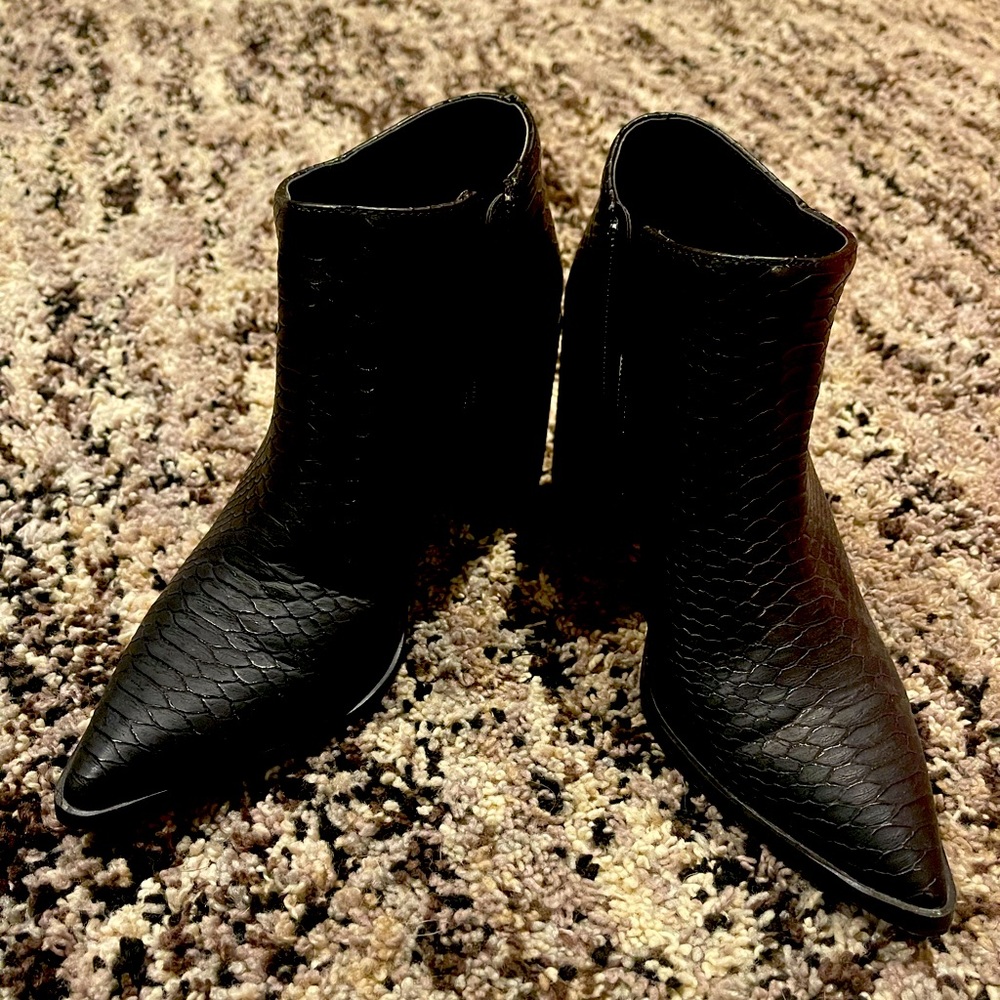 Snake print black ankle boots